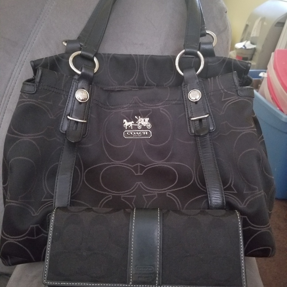 Coach purse and wallet set